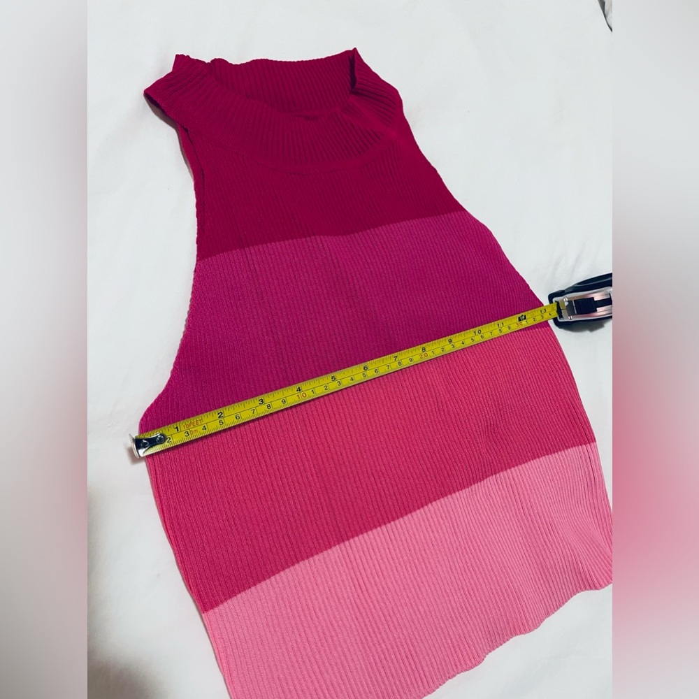 NWOT Stretchy Pink Colorblock Ribbed Halter - Picture 3 of 5